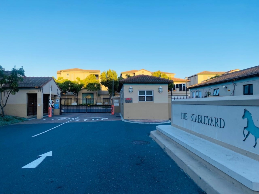 To Let 2 Bedroom Property for Rent in Royal Ascot Western Cape